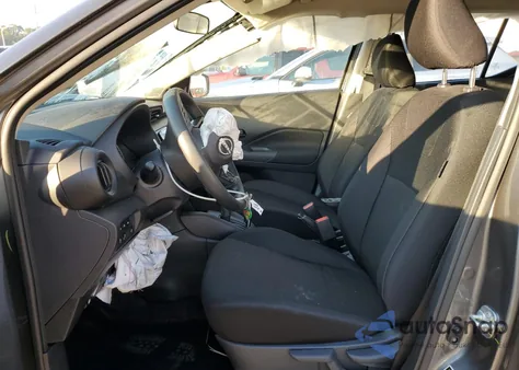 2025 Nissan Kicks Play S z USA, uszkodzony, nr VIN 3N1CP5BV5SL482424